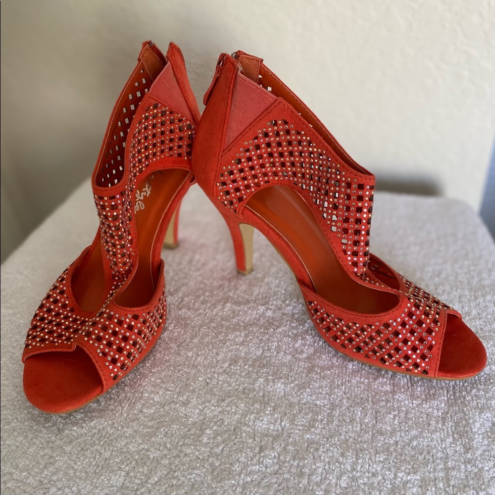 Shoes, bran new